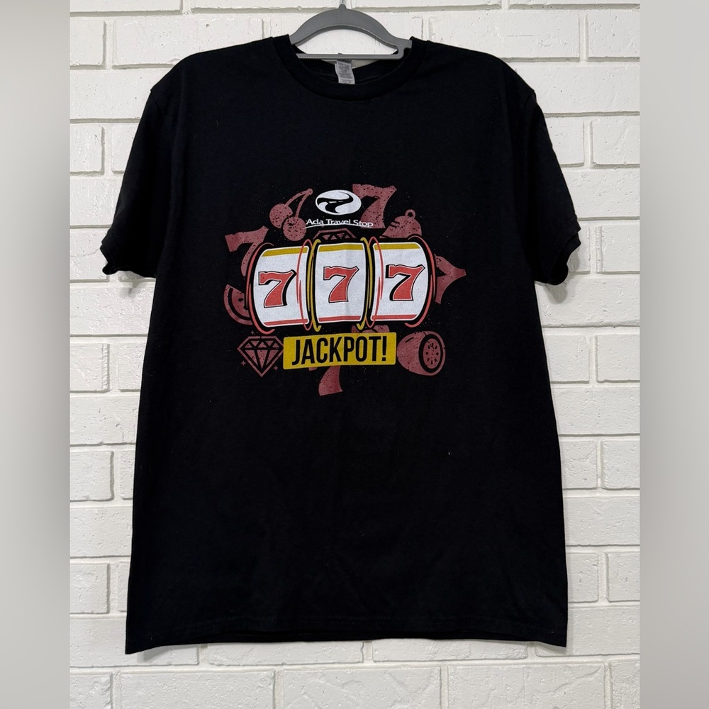 Men’s jackpot tee. Black. Size L